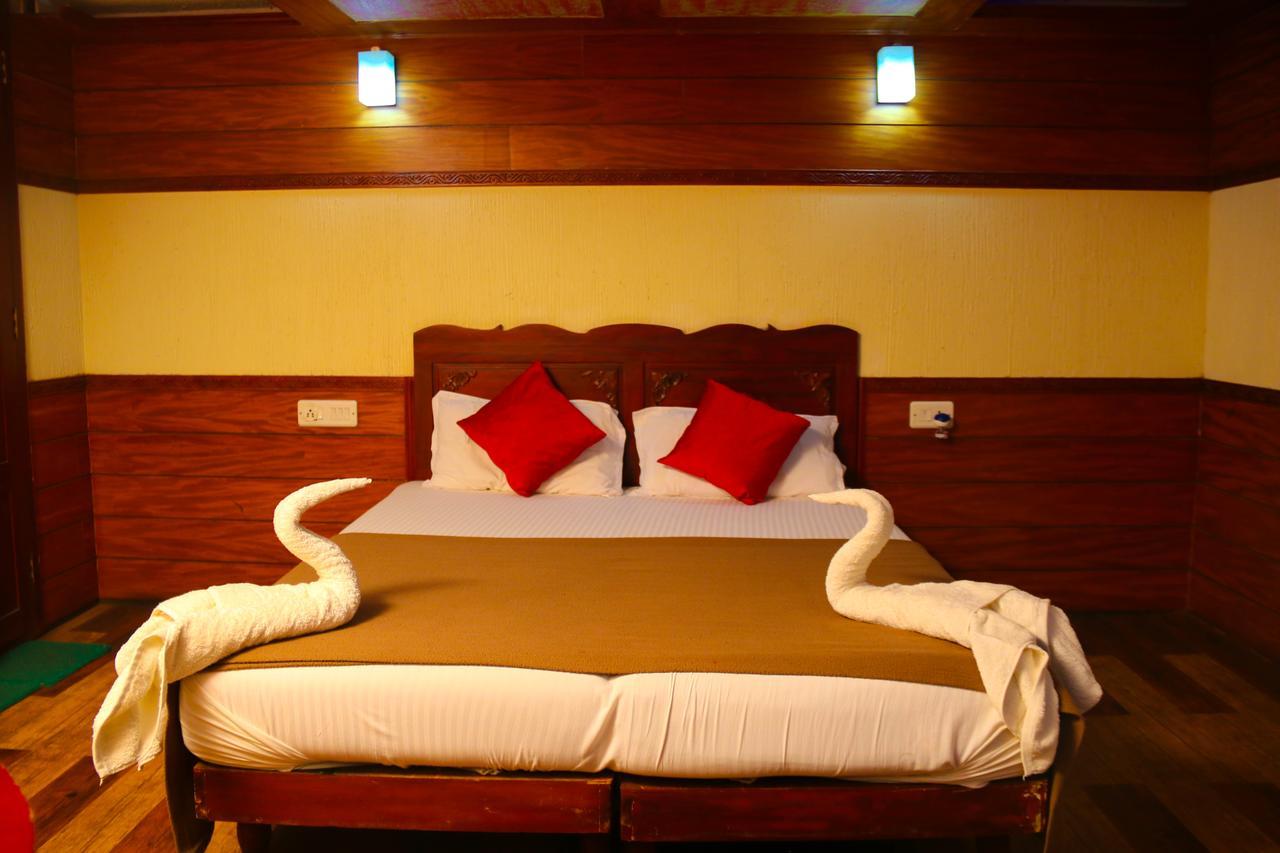 Harmony Houseboats Ξενοδοχείο Alappuzha Εξωτερικό φωτογραφία