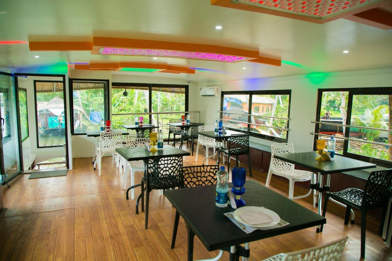 Harmony Houseboats Ξενοδοχείο Alappuzha Εξωτερικό φωτογραφία